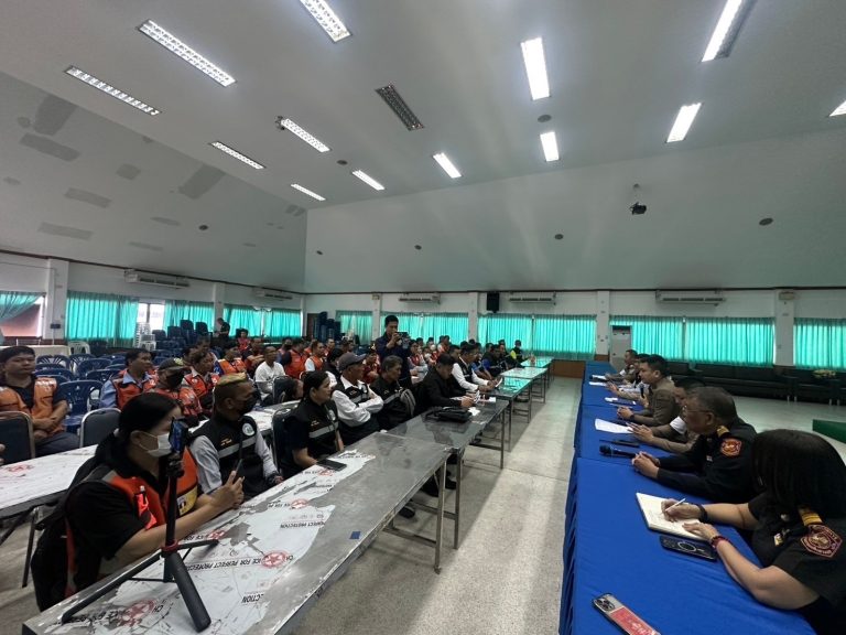 ร่วมประชุมหารือกรณีปัญหาระหว่างผู้ประกอบการรถจักรยานยนต์รับจ้างในเขตเมืองพัทยากับผู้ประกอบการรถรับจ้างของแอปพลิเคชันในเขตเมืองพัทยา